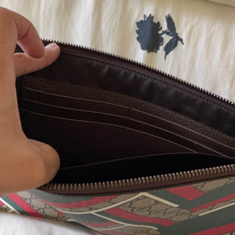 Gucci Green Red GG Chevron Wristlet Pouch with Brown Strap - Picture 3 of 6
